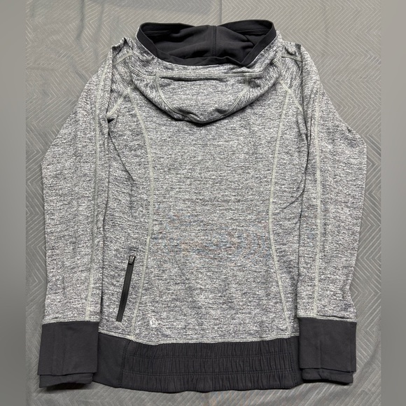Lululemon Athletica Think Fast Gray Striped Women's Hoodie Size 6 - Picture 6 of 7